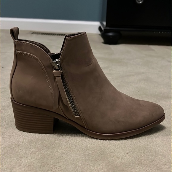 Brown / Taupe Faux Leather Booties - Picture 2 of 9